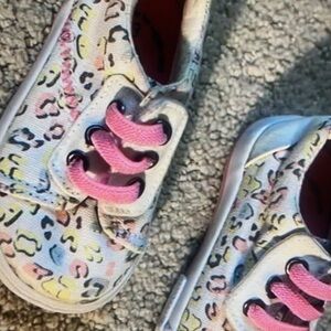Artistic design kids girls shoes